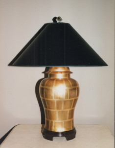 Gold leaf curves Bl pleat shade